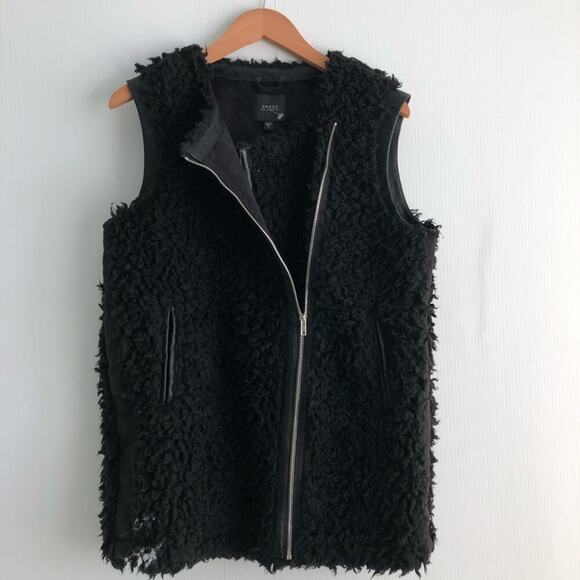 🆕 Guess Sherpa faux fur full zip black vest NWT size. Medium - Picture 3 of 11